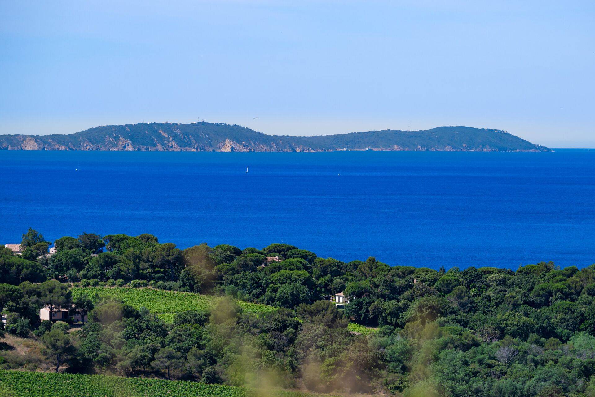 Vue sur la Baie de Cavalaire et les Îles d'Or depuis Up'In YourLife — La Croix-Valmer